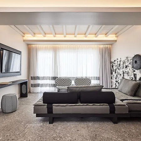 Amazon Mykonos & 5*