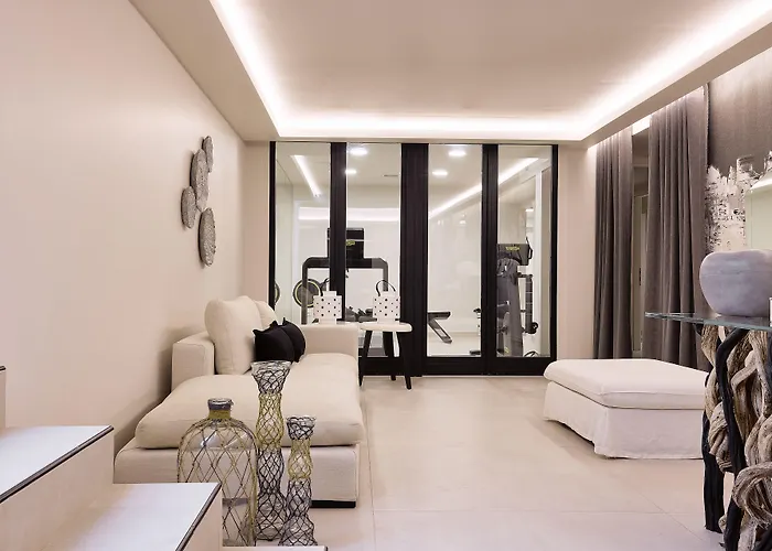 Amazon Mykonos & Otel 5*