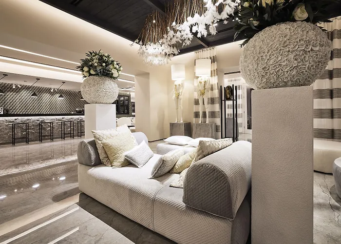 Amazon Mykonos & Otel 5*