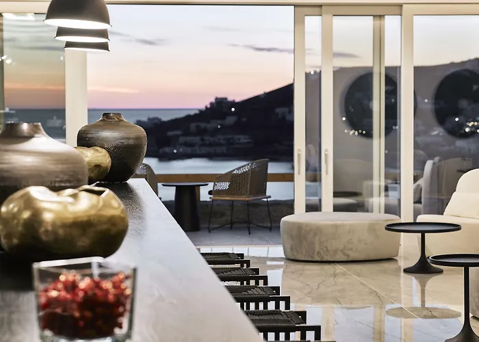 Otel Amazon Mykonos & Agios Ioannis Diakoftis