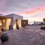Amazon Mykonos & 5* Agios Ioannis Diakoftis
