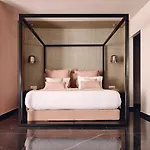 Amazon Mykonos & ホテル