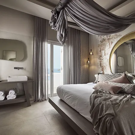 Amazon Mykonos & Hotel Agios Ioannis Diakoftis