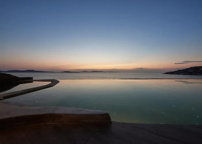 Amazon Mykonos & 5* Agios Ioannis Diakoftis