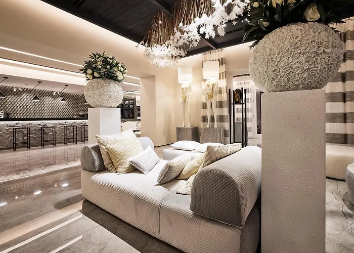 Amazon Mykonos & Hotel