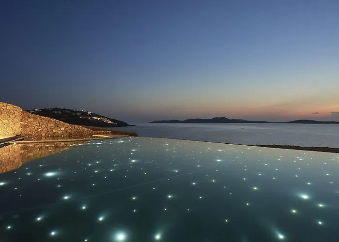 Amazon Mykonos & 5* Agios Ioannis Diakoftis