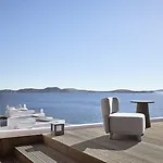 Amazon Mykonos & 5*