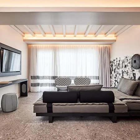 Amazon Mykonos & 5* Agios Ioannis Diakoftis