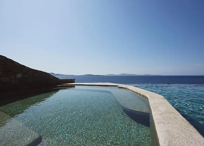 Amazon Mykonos & 5* Agios Ioannis Diakoftis