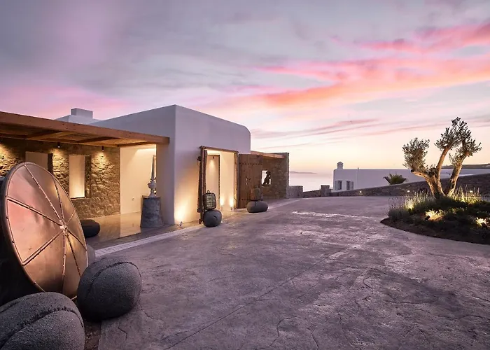 Amazon Mykonos & 5* Agios Ioannis Diakoftis