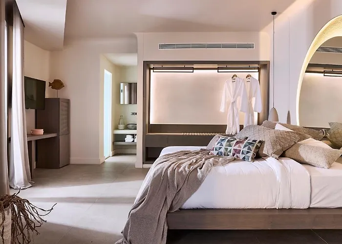 Amazon Mykonos & Hotell Agios Ioannis Diakoftis