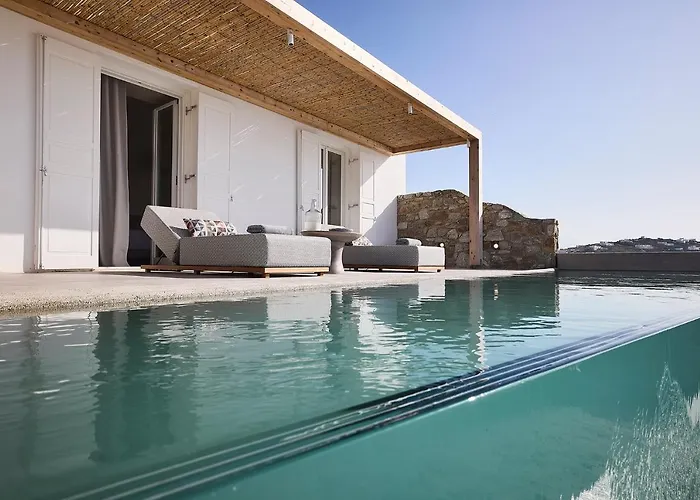 Amazon Mykonos & Agios Ioannis Diakoftis